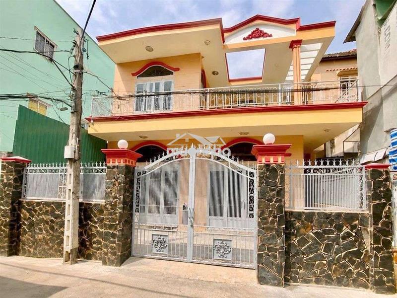 Nhà 8x16 ngay chợ tam hà, đường oto, sẵn 4pn, sân rộng thoáng mát