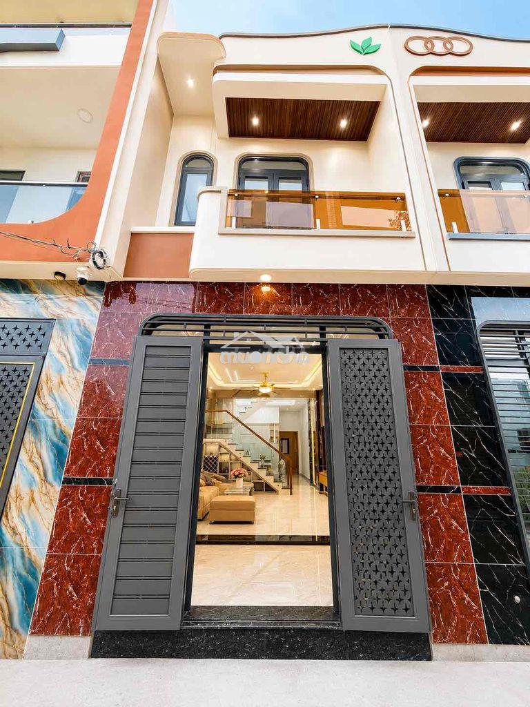 Bán nhà p. bửu hoà. dt: 65m2 sổ hoàn công. giá chỉ 3,2 tỷ