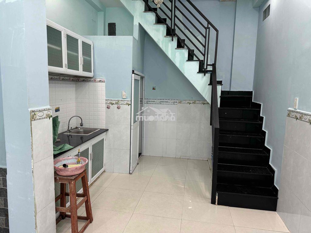 Cho thuê nhà 122/27/77/14 đường tôn đản p8, q4 - 2