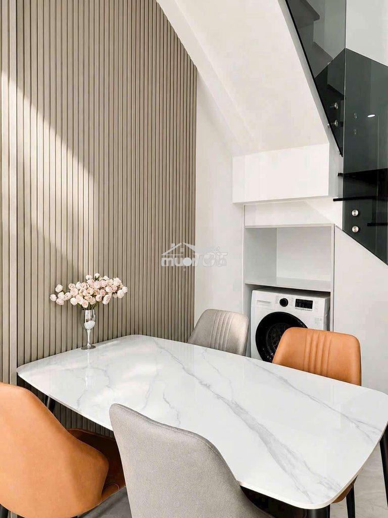 🔥 Nhà full nt - có sân - 2pn : 15tr 🔥
🏡 xô viết nghệ tĩnh, bình thạnh
- 3