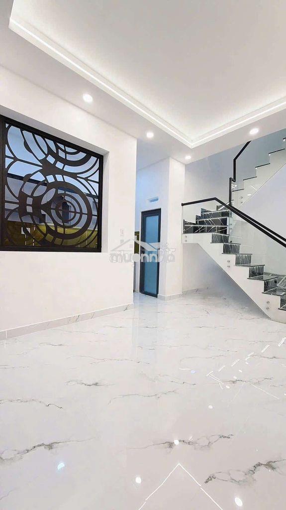 Nhả có sân 3 phòng quận 4 - 4