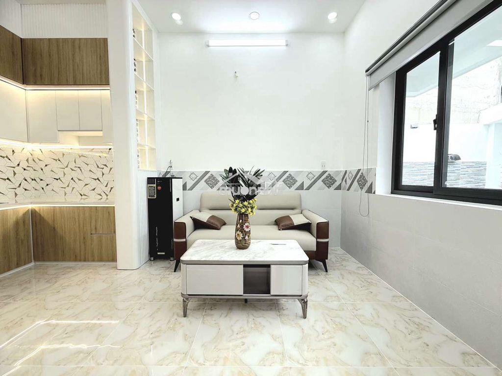 Nhà mới 66m2 sổ riêng 50m ra mặt tiền 3 tỷ 850 - 4