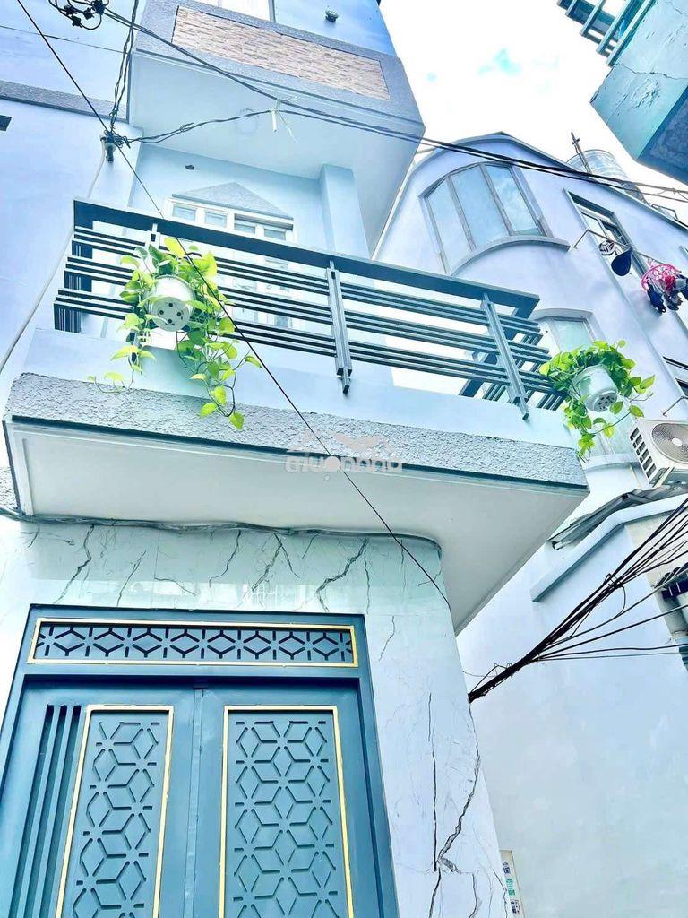 Bán nhà đường ba đình p8.q8 dt.3m5×6m } 2 lầu 2 phòng 2 toilet hẽm 3m5