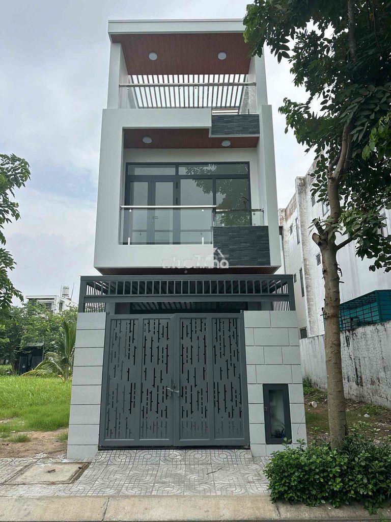Cần bán căn nhà phố trong kdc thắng lợi central hill long an