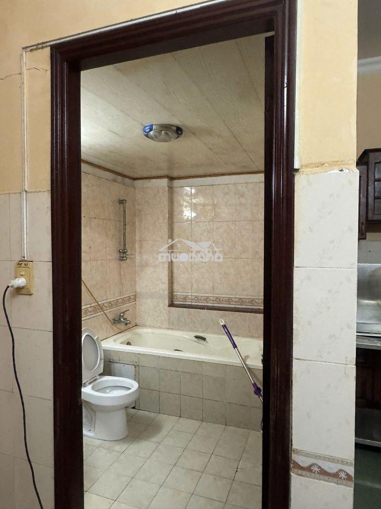 Cho thuê nhà hẻm xe hơi đường nguyễn đình chiểu, p.2, quận 3 - 2