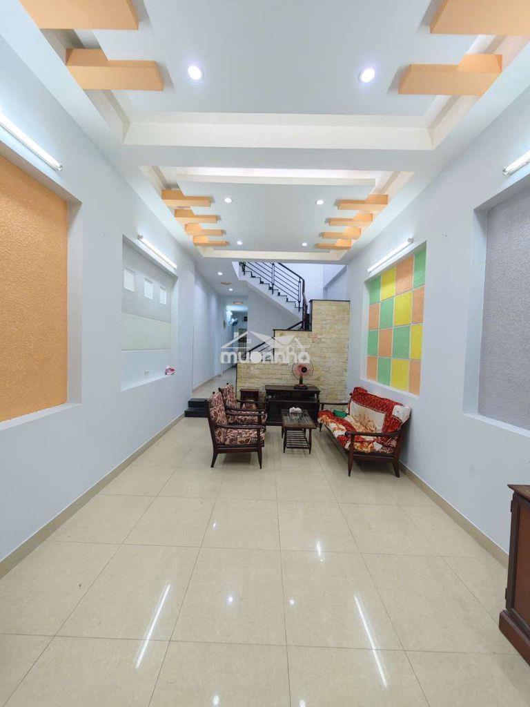 Nhà đẹp full nội thất - có sân rộng rãi - 2