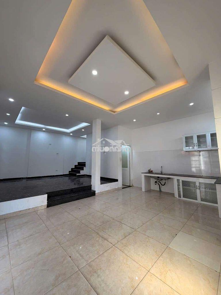 Nhà 3 tầng hẻm xe hơi chữ đồng tử, f7.l tân bình, dt 9,2x7.