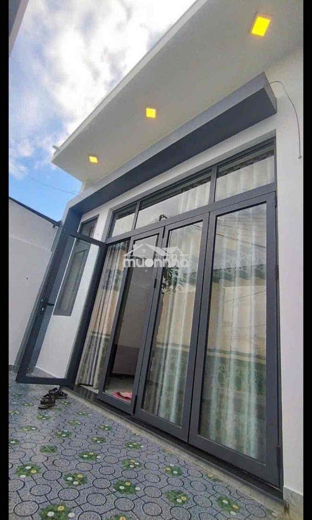 Nhà cấp 4 mới hoàn thiện. 5x19 nở hậu. long thới, nhà bè