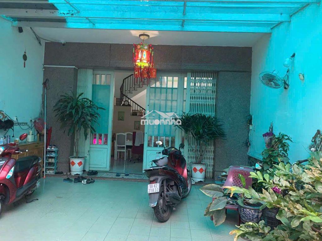 Đi xuất cảnh nên cần bán gấp nhà mặt tiền đường số 1 khu tên lửa - 4