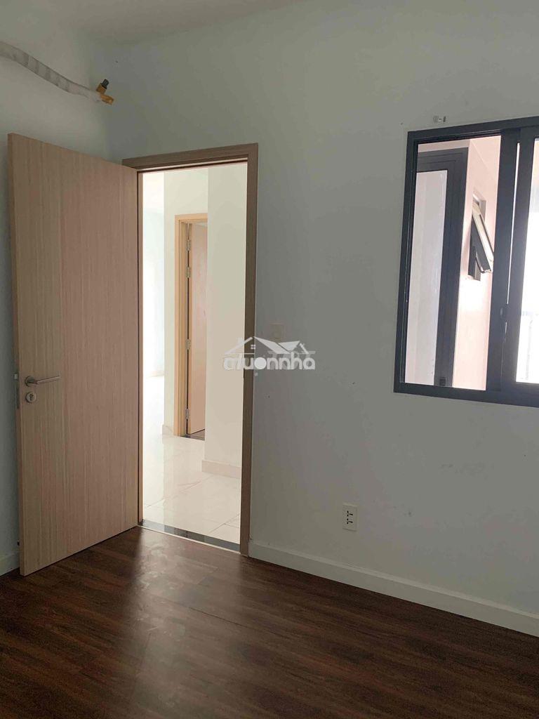 Hàng hiếm cho thuê 2pn 2wc ban công + logia  lovera vista