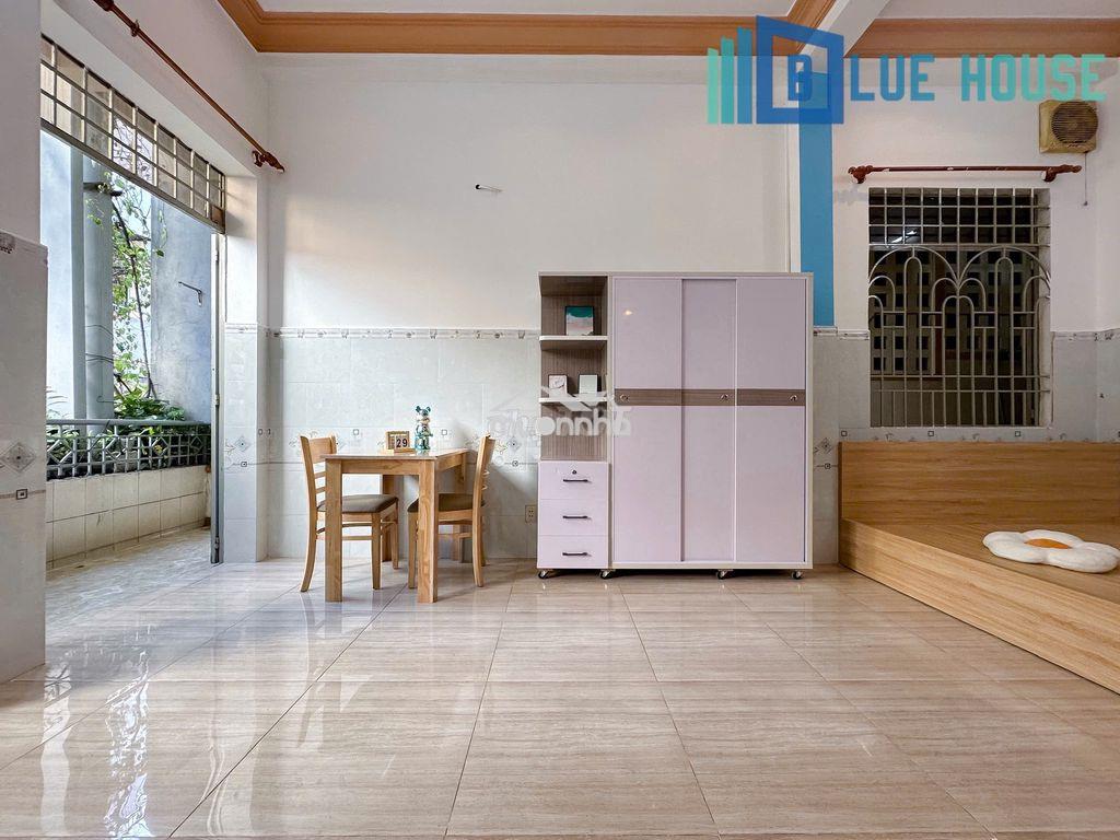 Căn hộ ban công tách bếp full nội thất rộng 40m2 ngay chung cư bàu cát - Ảnh 2