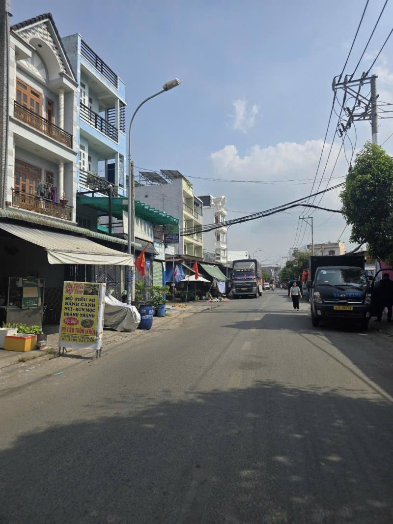 Bán nhà 1t2l mặt tiền trần thị hè, nở hậu 4,3 x 27, gần ngã ba đông quang