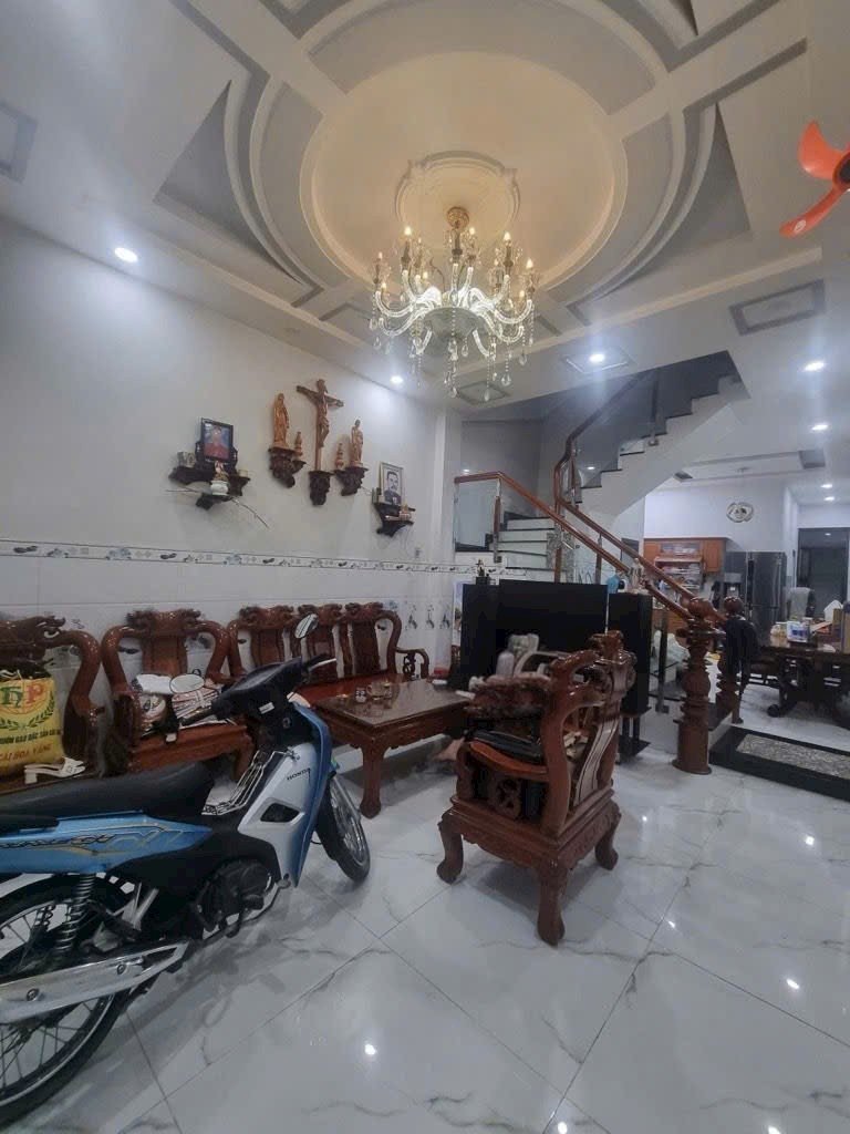 Bán nhà 1t2l mặt tiền trần thị hè, nở hậu 4,3 x 27, gần ngã ba đông quang - 3