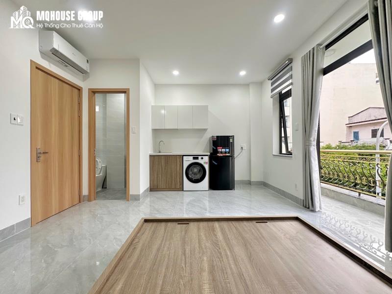Studio ban công - ngay khu etown , ga t3