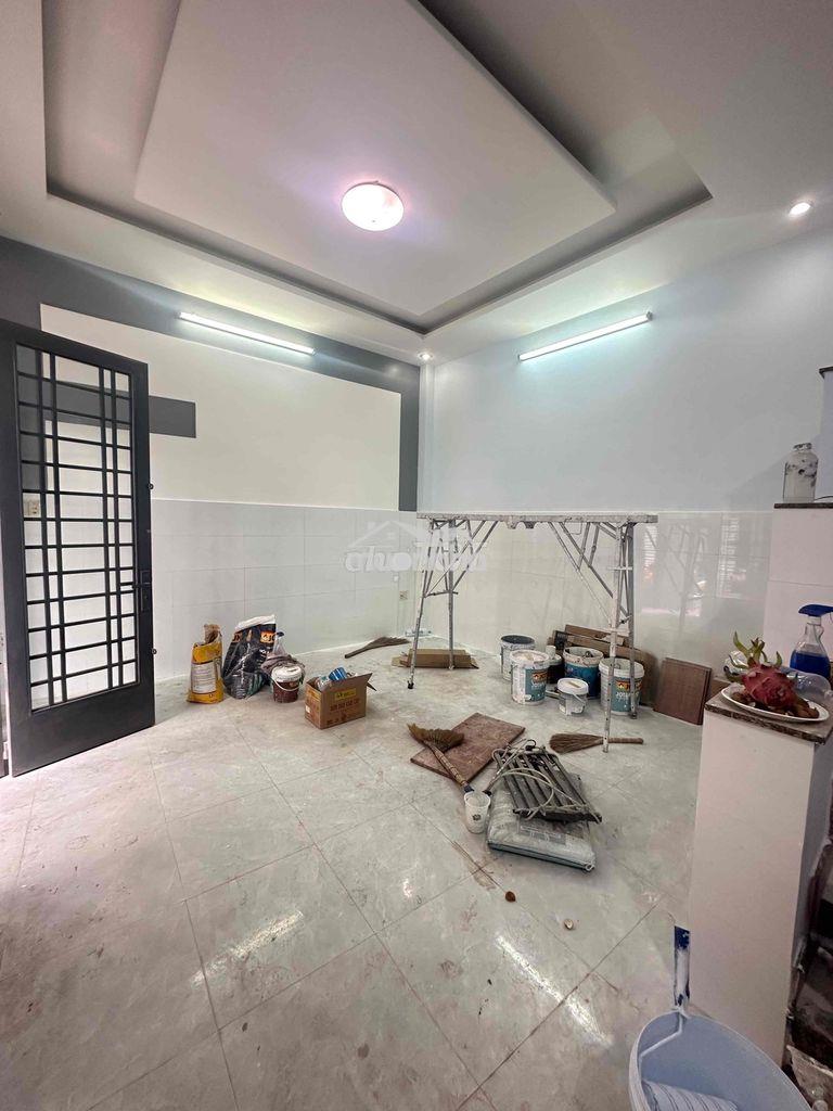 Cho thuê nhà hẻm tải lý thường kiệt p9 tb. dt: 7m x 5m 2 lầu 4 phòng