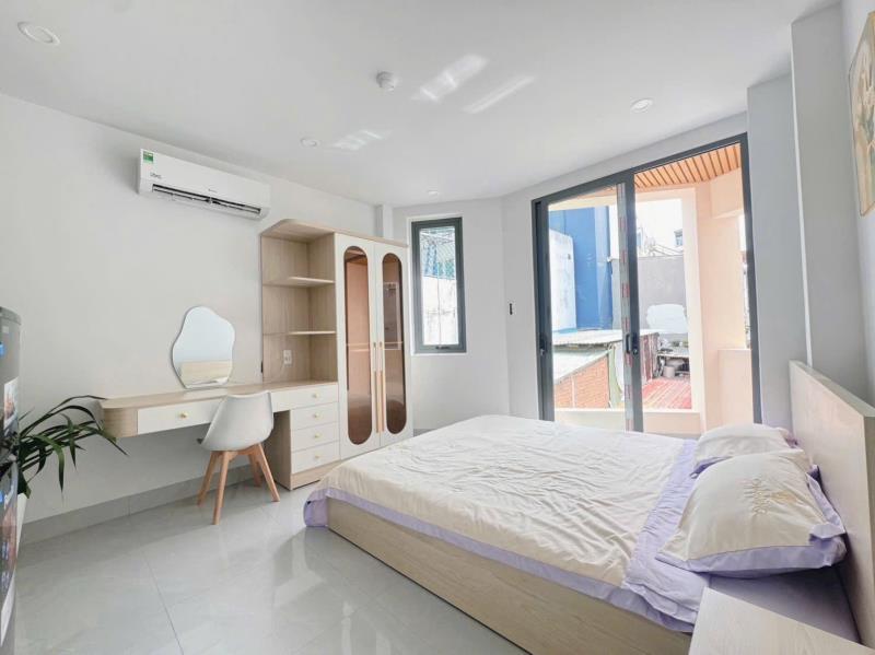 Phòng full nội thất ban công thích quảng đức siêu thoáng tiện nghi giá cực dễ chịu