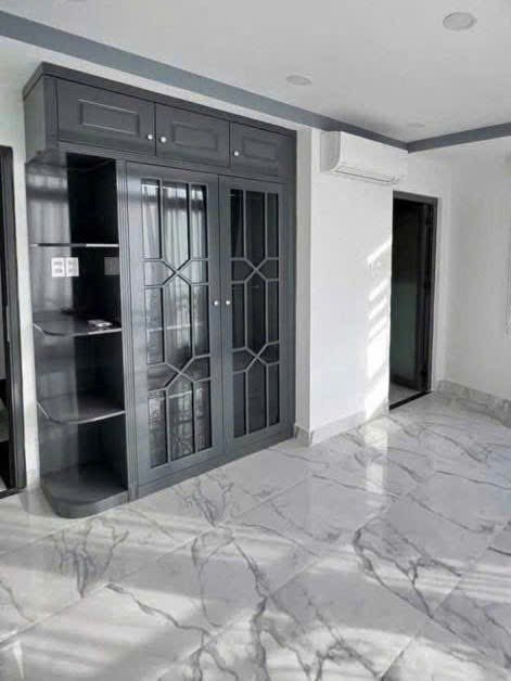 Cho thuê phòng có ban công lớn full nội thất phú nhuận gần vlu, uef, huflit - Ảnh 4