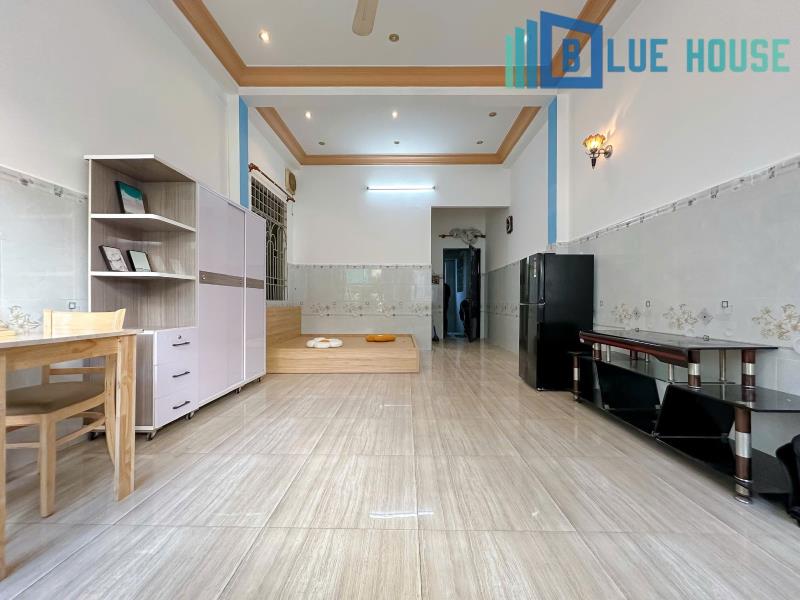 🔥 Căn hộ cực rộng có ban công siêu thoáng | trang bị đầy đủ nội thất | ni sư huỳnh liên - tân bình - Ảnh 4