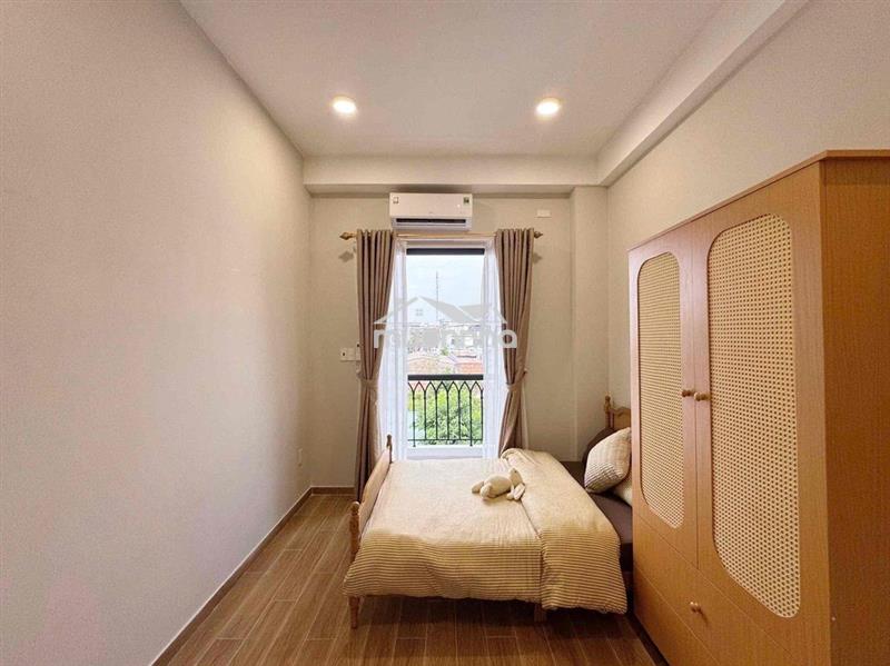 Studio ban công full nội thất ngay cầu vượt cây gõ đh y dược
