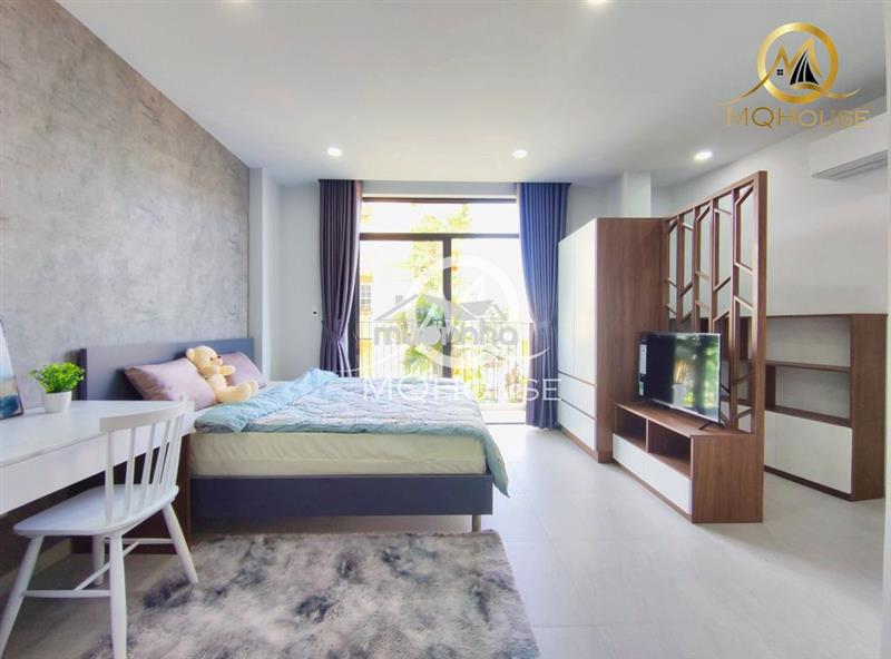 Studio ban công tách bếp nội thất cực đẹp gần ngã tư bảy hiền giáp q10