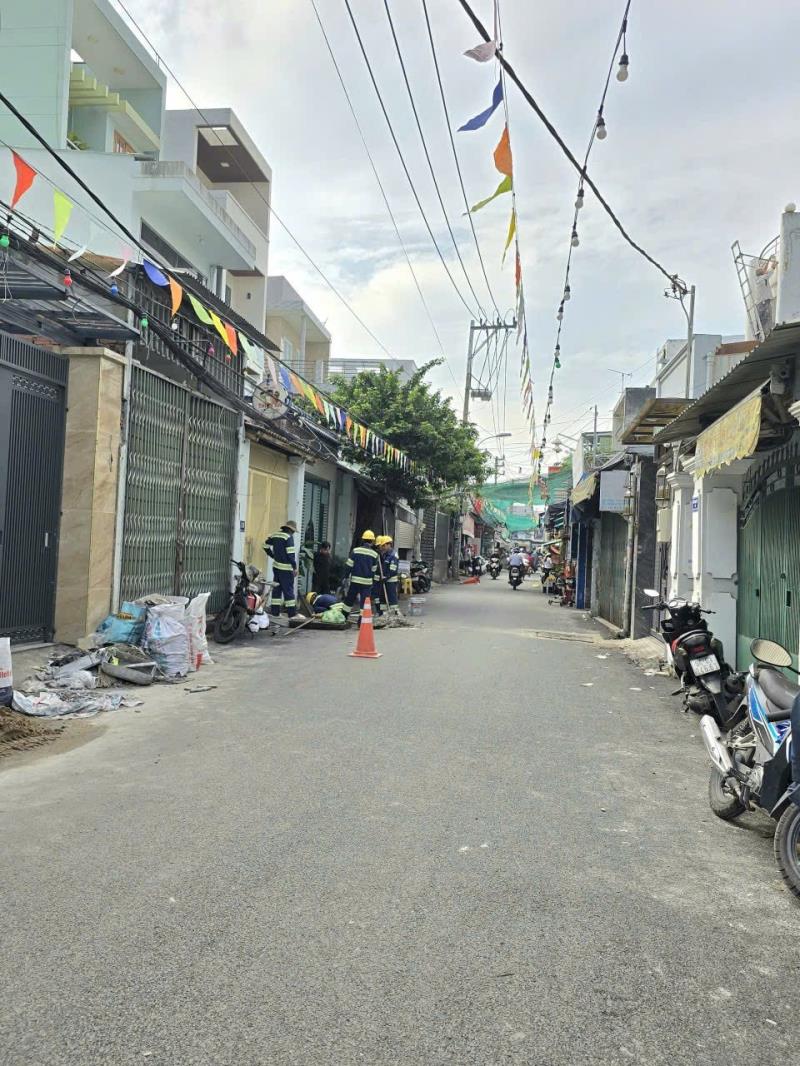 Mặt tiền đường số 3, ngay chợ, dt 6,6 x 25 đúc 2 tấm, 11 phòng + mặt bằng kinh doanh - Ảnh 2