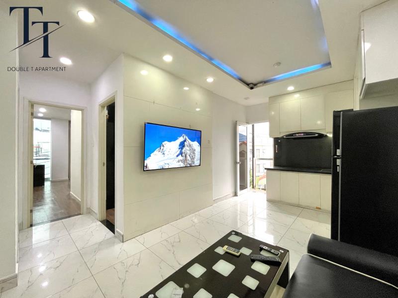 Cho thuê căn hộ 2pn 2wc ban công rộng 70m2 có thang máy, hầm xe, bảo vệ 24/24, hồ bơi ngay bờ kè trường sa - cầu công lý