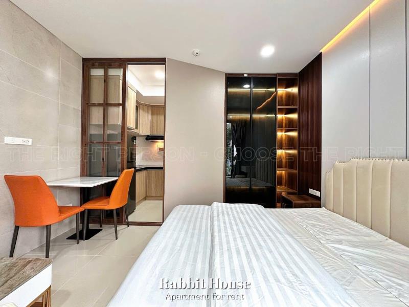 Cho thuê căn hộ ban công full nội thất hiện đại ngay ngã tư hàng xanh tiện đi quận 1  - Ảnh 3