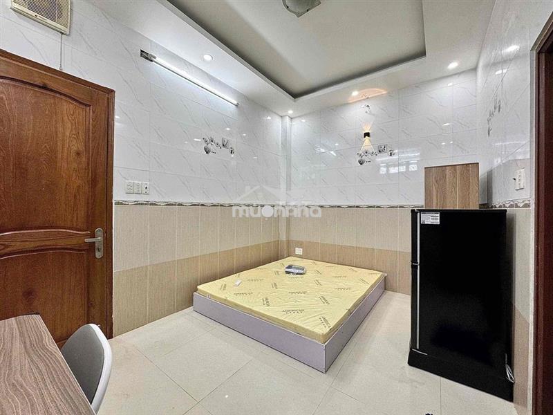 Cho thuê căn hộ studio thang máy full nội thất ngay cầu bông q1