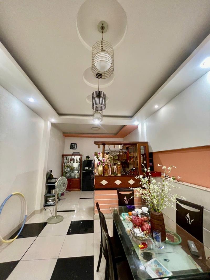 Bán nhà mặt tiền gần tô ngọc vân – nhà 3 tầng btct – gần 200m² dts – hxh 7m – 5.6 tỷ