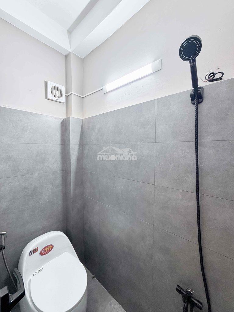 Nhà nguyên căn 2pn2wc ngay ngã tư hàng xanh fullnt mới keng - 3