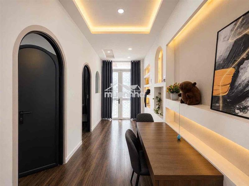 2 phòng ngủ ban công full nội thất rộng hơn 50m2 ngay quận 10