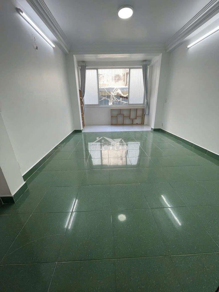 Cho thuê nhà vạn kiếp bt - trệt 1 lầu sân thượng có sẵn nt