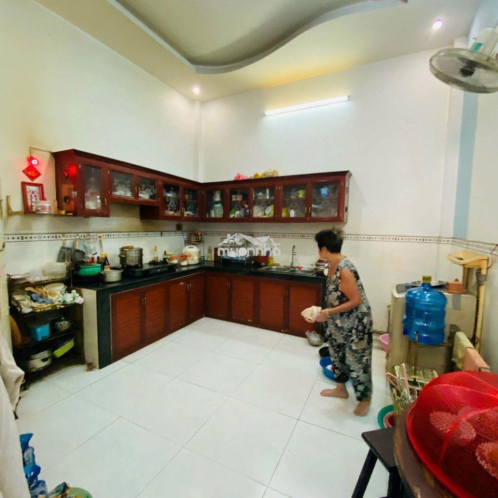 Cho thuê nhà 10 triệu dc ở hương lộ 2 ngay đọan tân hoà đông - 3