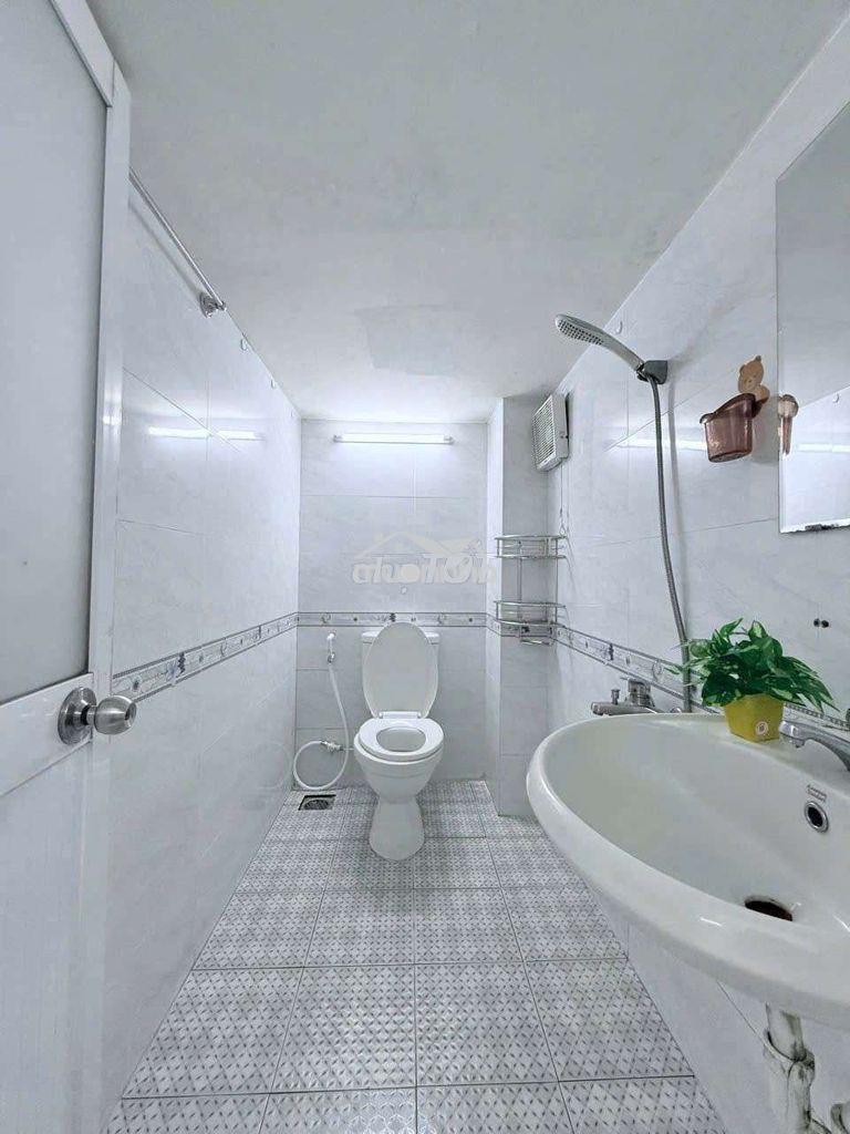 Cho thuê căn hộ 30m2 full nội thất gần ga t3 , etown cộng hòa - 4