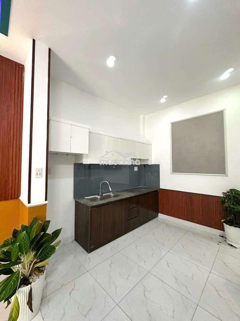Nhà ngộp giáp hóc môn - Ảnh 3