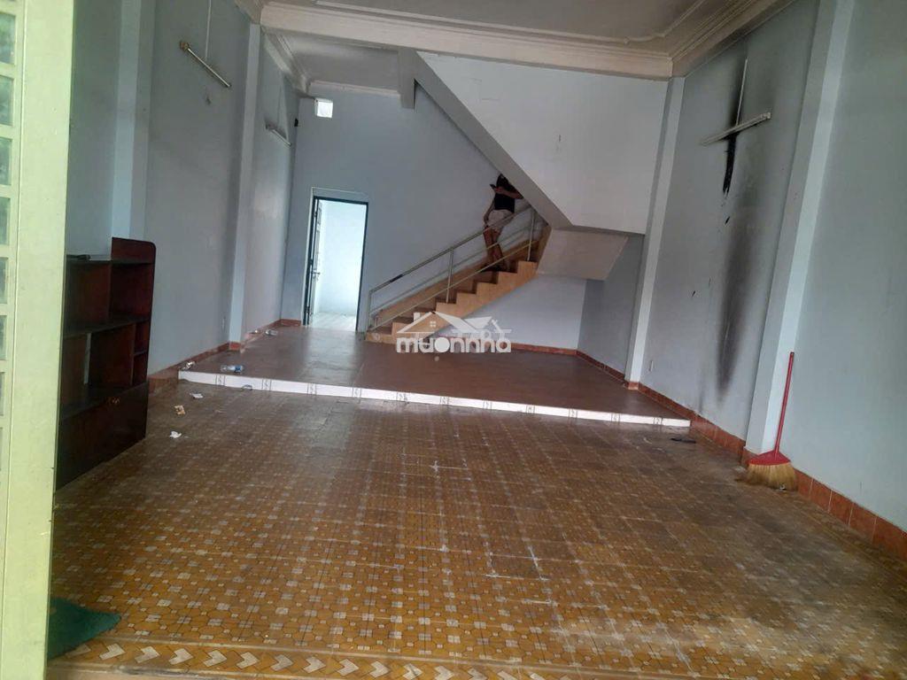Cho thuê nhà cách 1 căn ra mt hẻm 7 m thông đương gò dầu 5 x 17 m - Ảnh 2