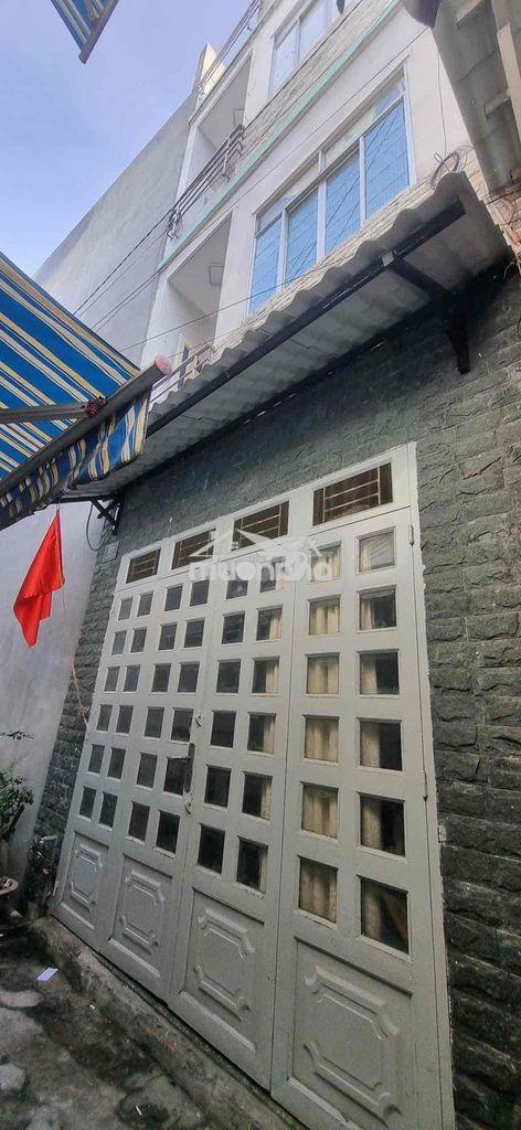Cho thuê nguyên căn 3 lầu , 2 pn, đường nguyễn văn tố