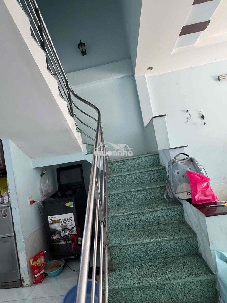 Cho thuê nhà 1/ đs 44 p14 ( 4x14) trệt lầu 3 phòng ngủ 2 nhà vệ sinh - 4
