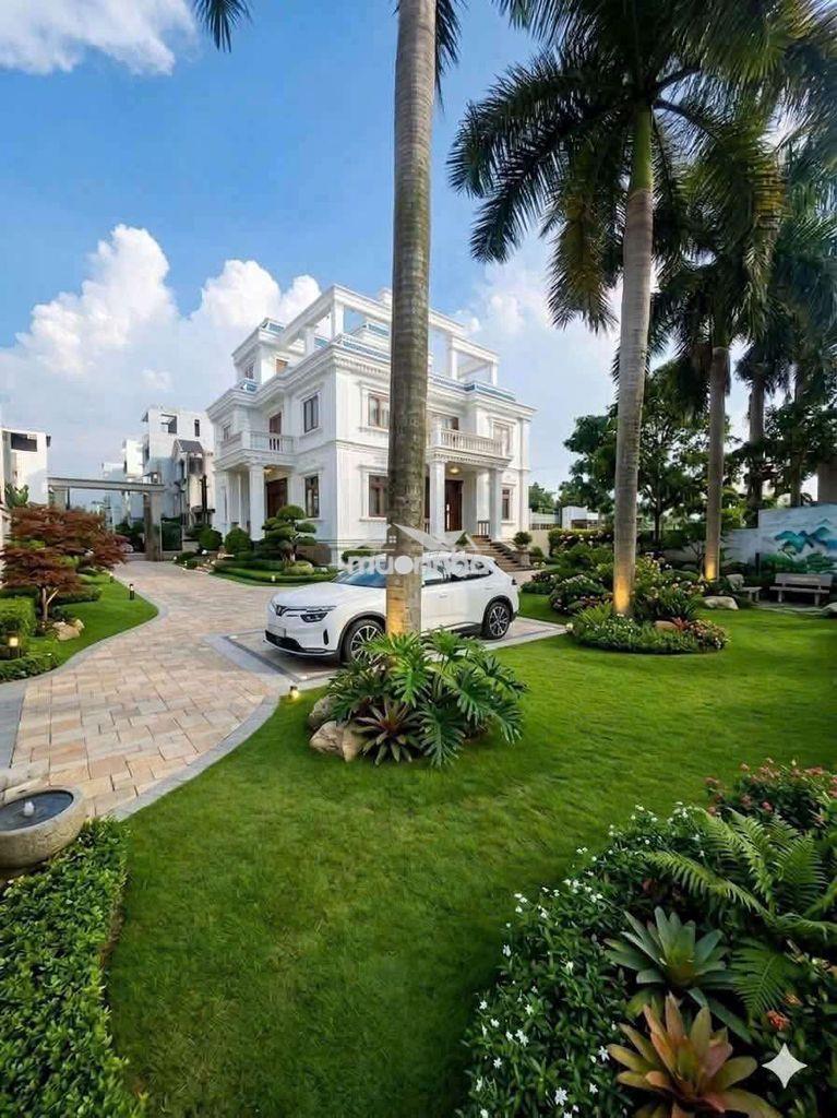 Biệt thự siêu vip 27x27m đúc 3 lầu đường 10m thạnh lộc 37