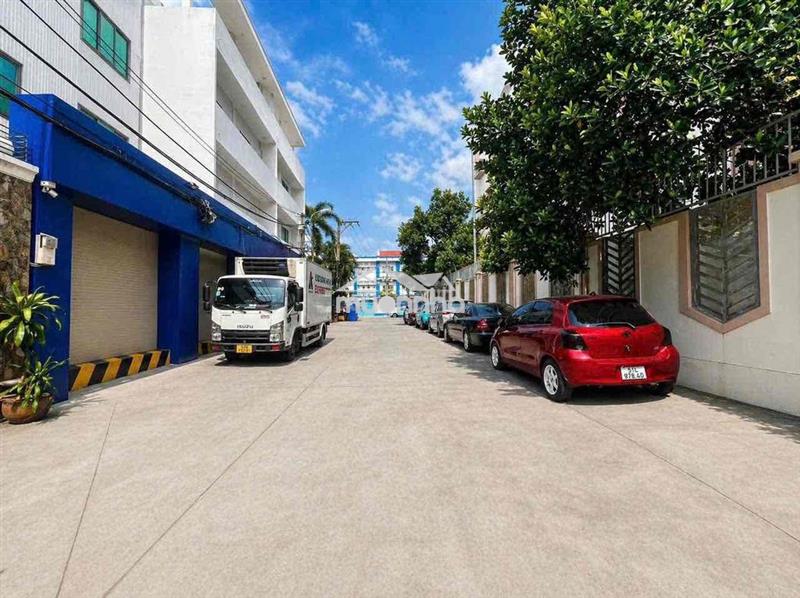 Bán nhà q4 5 tầng 2pn 4wc hxh sát bên q1 khu an ninh