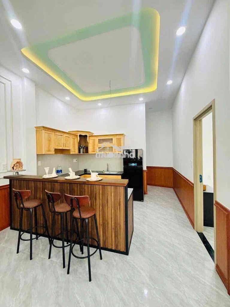 Cho thuê nhà lầu ( 5pn- full nội thất ) p.biên hoà - giá: 10tr - 3