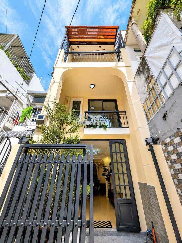 Ngay ngã tư phú nhuận sầm uất - nhà 4 tầng btct - 100 m²