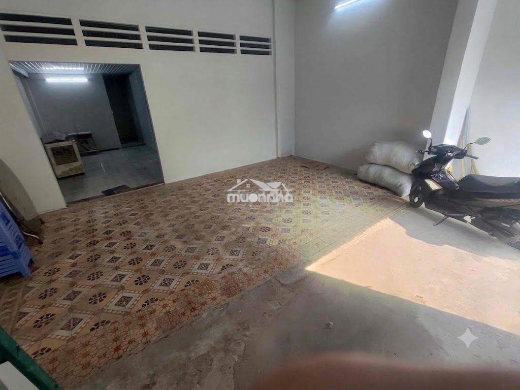 Nhà mặt tiền đường số 13 p. linh đông - dt 80m2 + gác, ở hoặc làm kho - Ảnh 2
