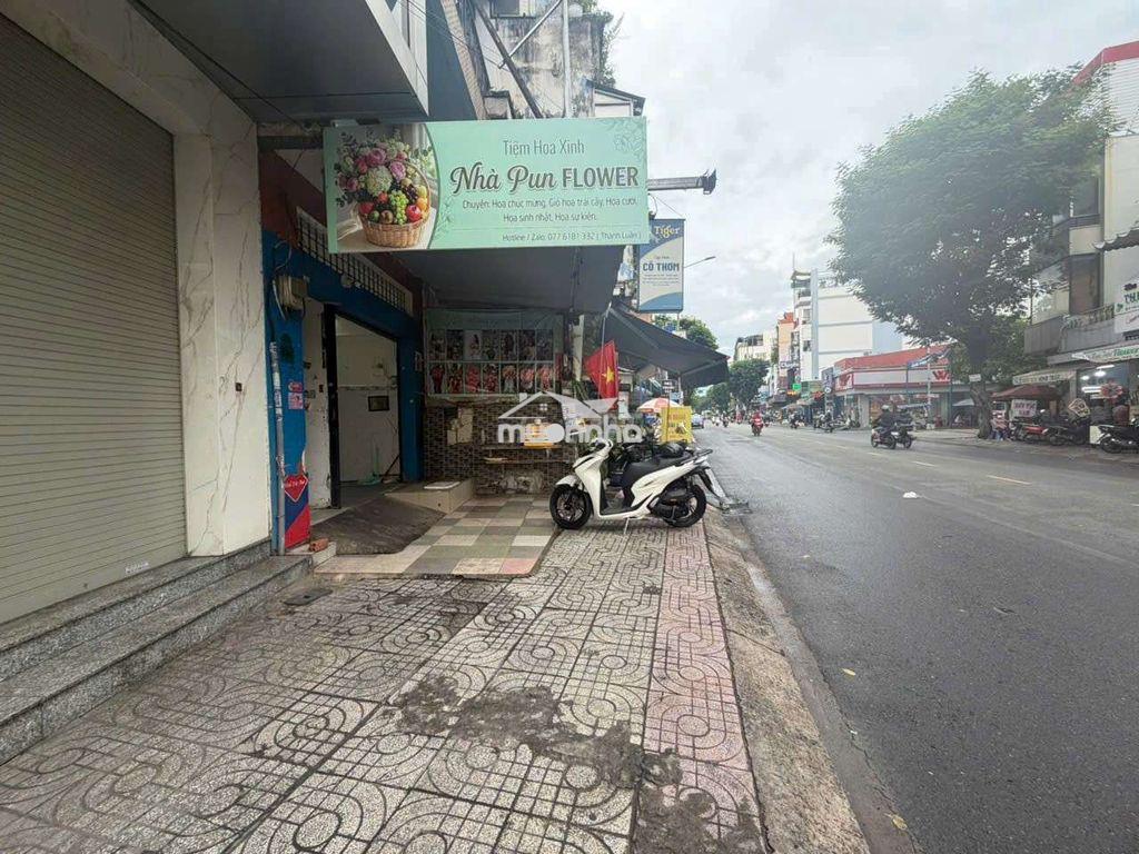 Chính chủ cho thuê mặc bằng mặc tiền đường vườn lài vỉa hè rộng  - 4