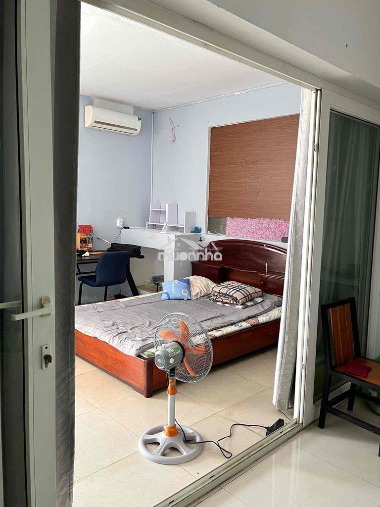Tìm nam ở ghép