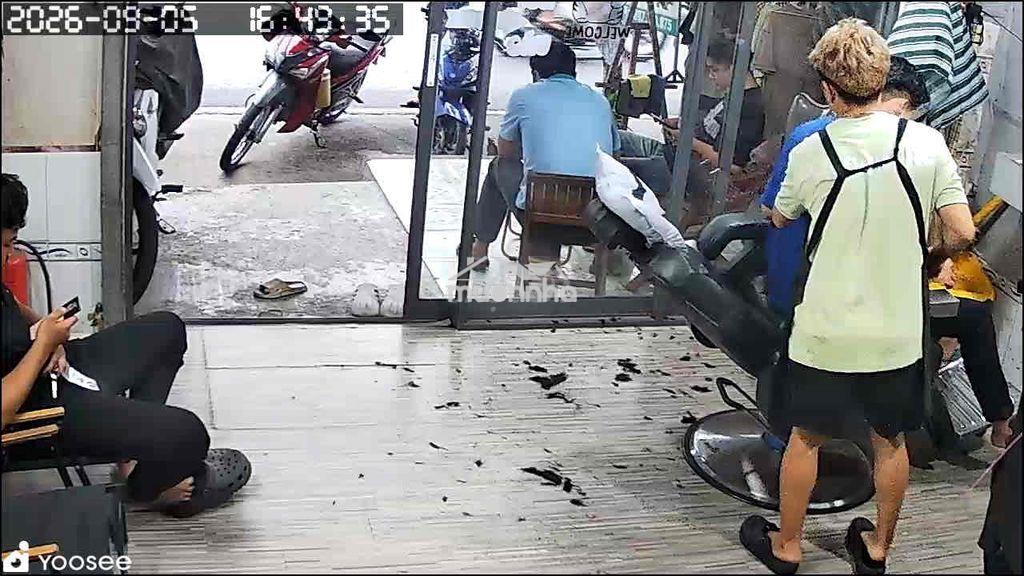 Sang tiệm tóc nam - Ảnh 2