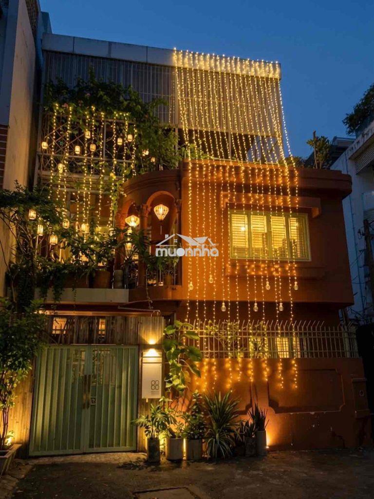 Giá siêu tốt tại huỳnh văn bánh villa sân rộng ngang 10m