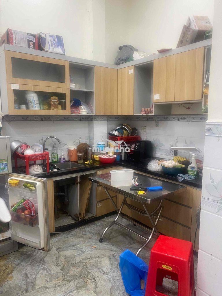Cho thuê nhà nguyên căn 1 trệt 3 lầu 670/59/18 đvb - 4