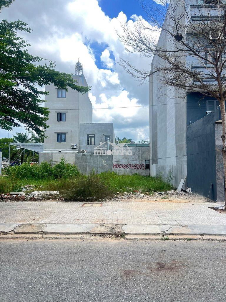Tôi cần bán 2 nền liền kề ngang đẹp 6 x 19,1 cặp ngang 12 x 19...
