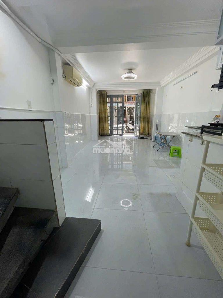 Cho thuê nhà vạn kiếp bt - trệt 1 lầu sân thượng có sẵn nt - 3